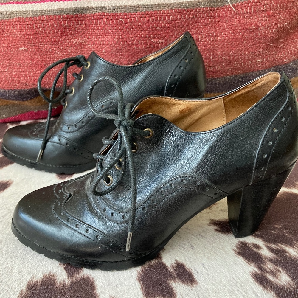 Miz Mooz - Black Leather Wing Tip Heels- Size 6